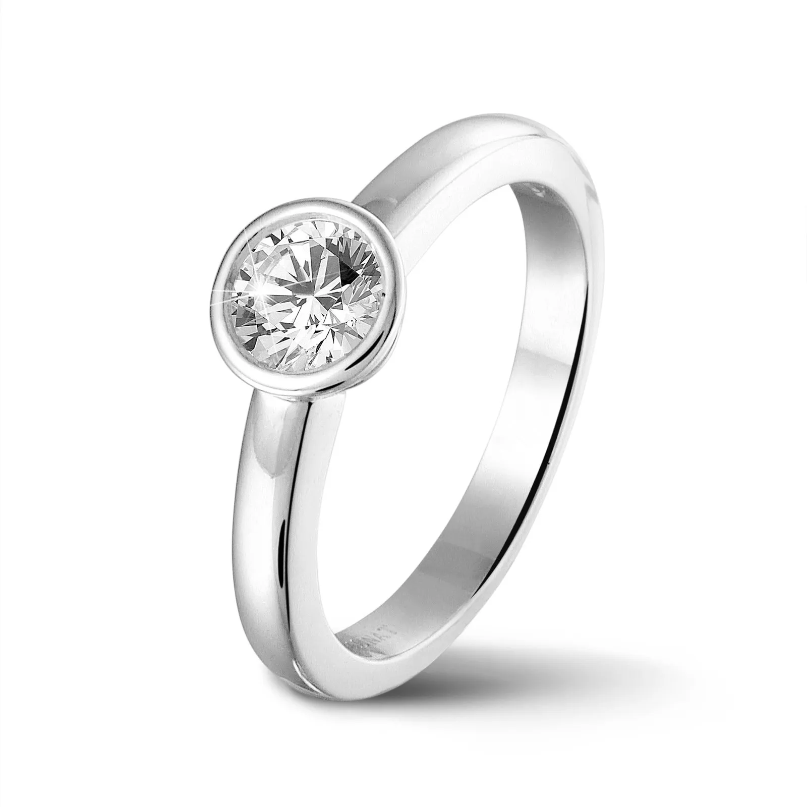 0.90 quilates anillo solitario en oro blanco con un diamante redondo 