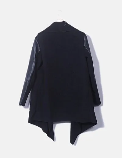 Bershka Chaqueta asimétrica con mangas polipiel