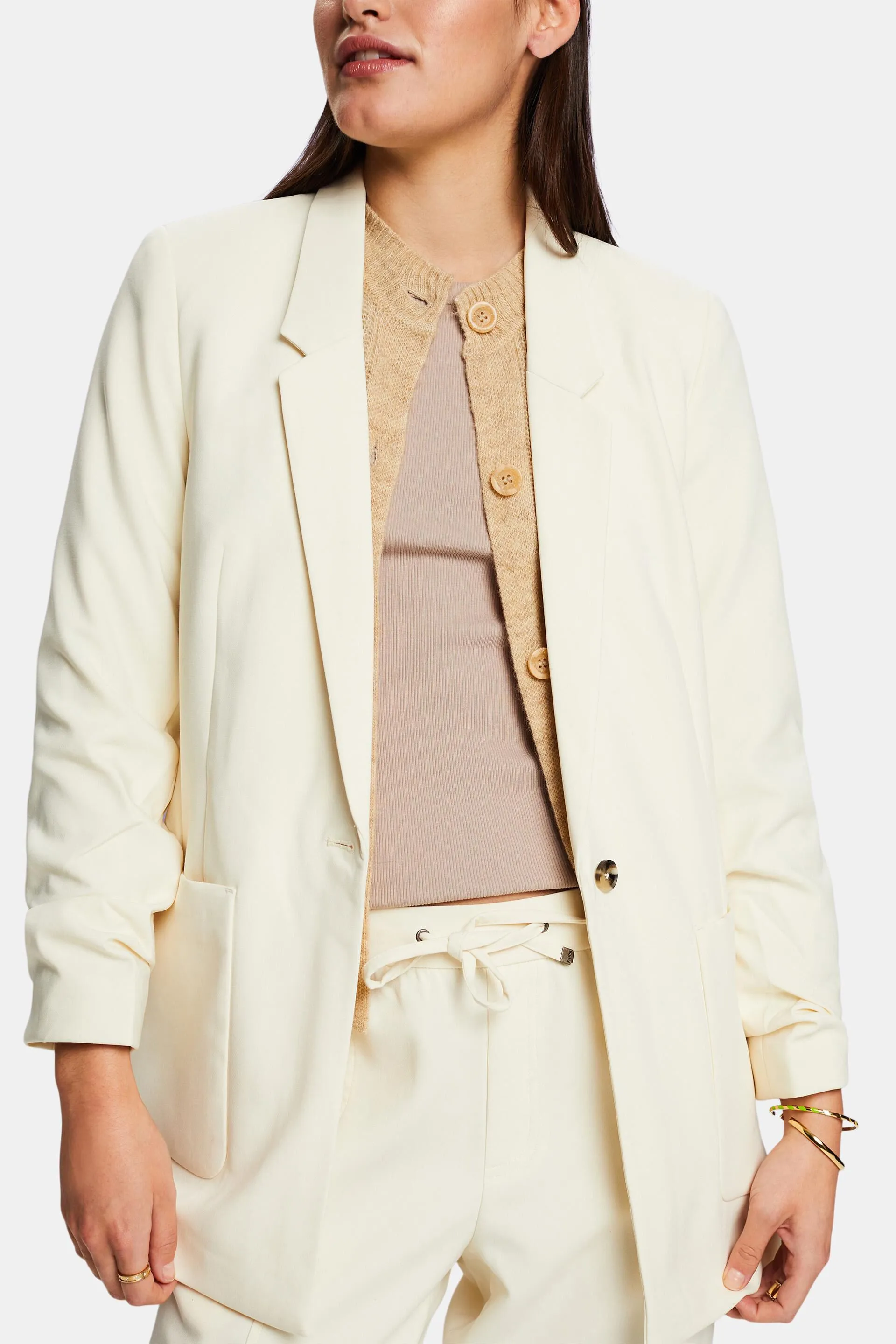 Blazer con mangas fruncidas