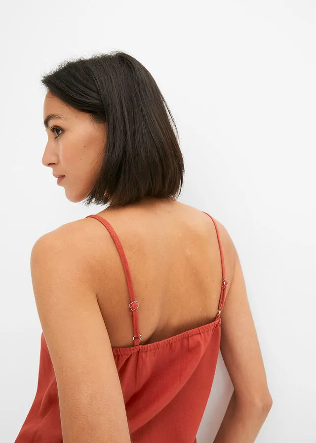 Blusa sin mangas rojo carmín