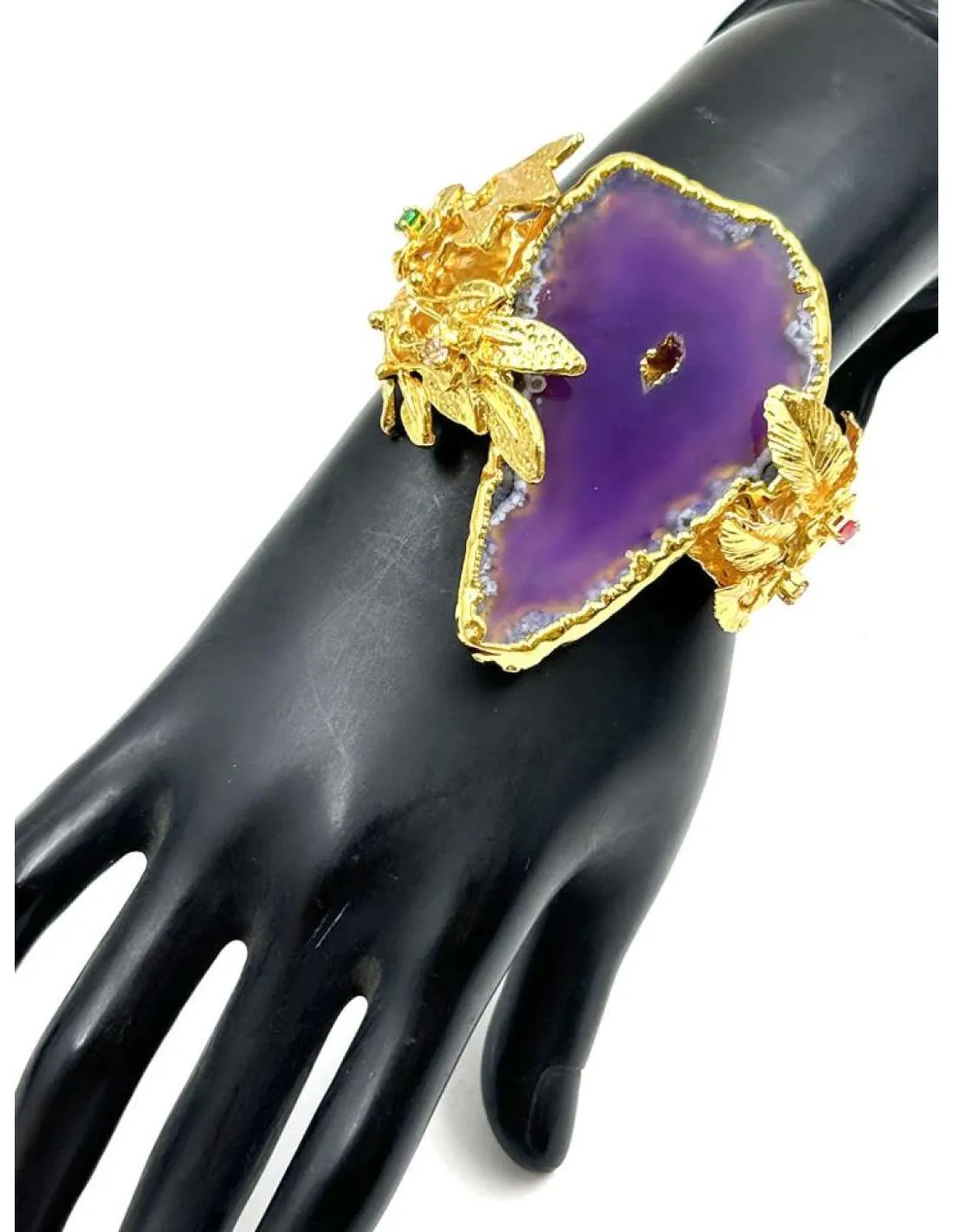 BRAZALETES DORADOS CON PIEDRAS MORADAS PARA BODAS