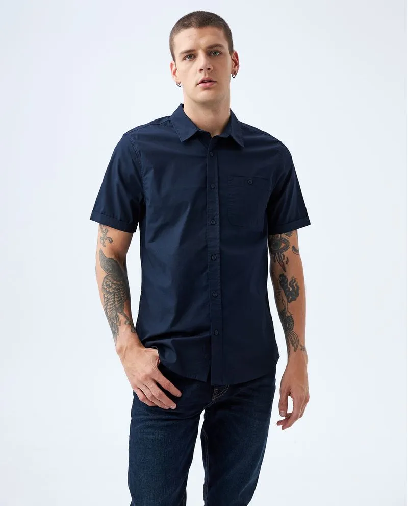 Camisa cuello clásico para hombre