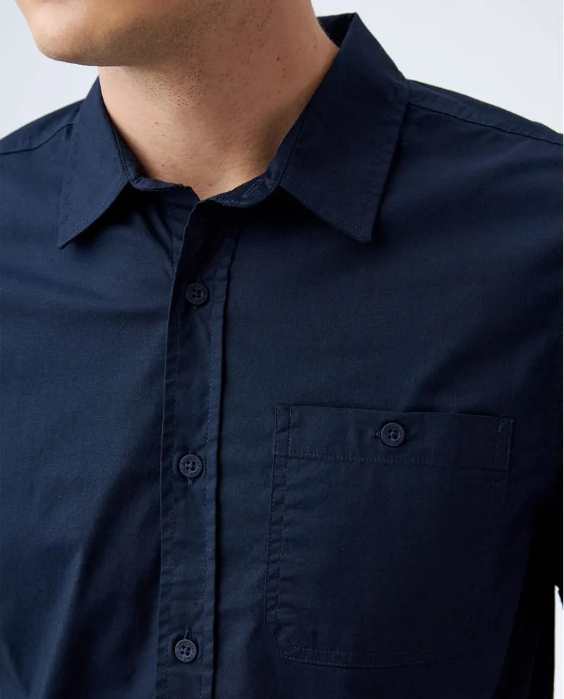 Camisa cuello clásico para hombre