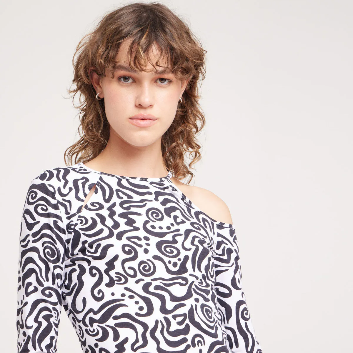Camiseta Con Cut Outs