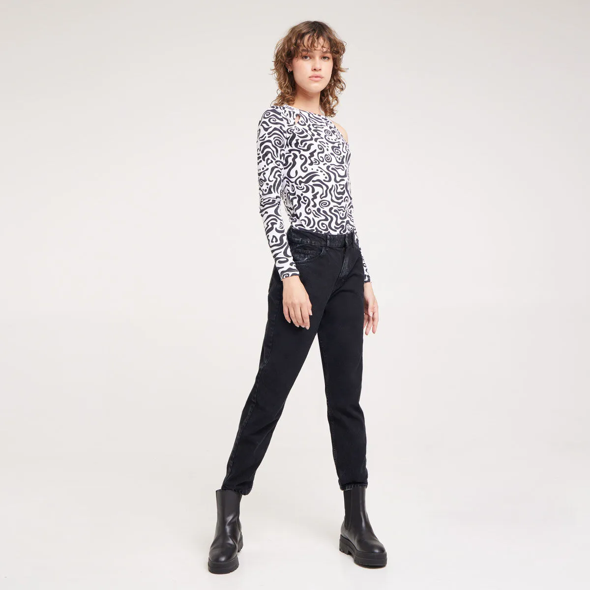 Camiseta Con Cut Outs