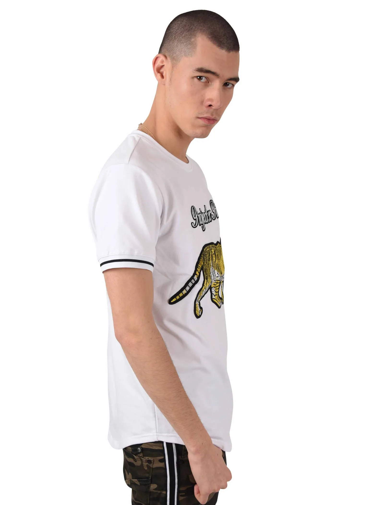 Camiseta con parche de tigre