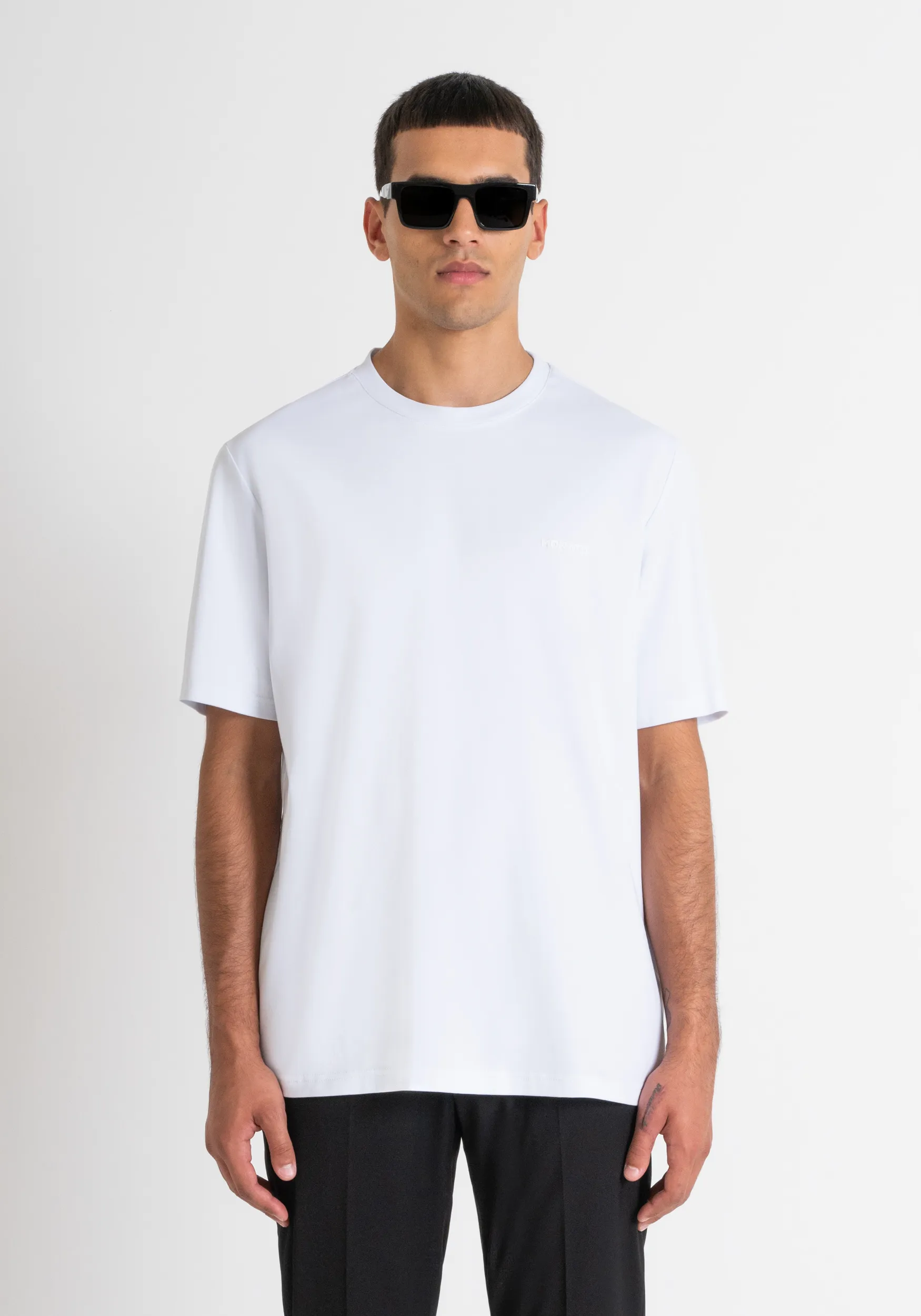 CAMISETA RELAXED FIT DE ALGODÓN BLANCO SUAVE