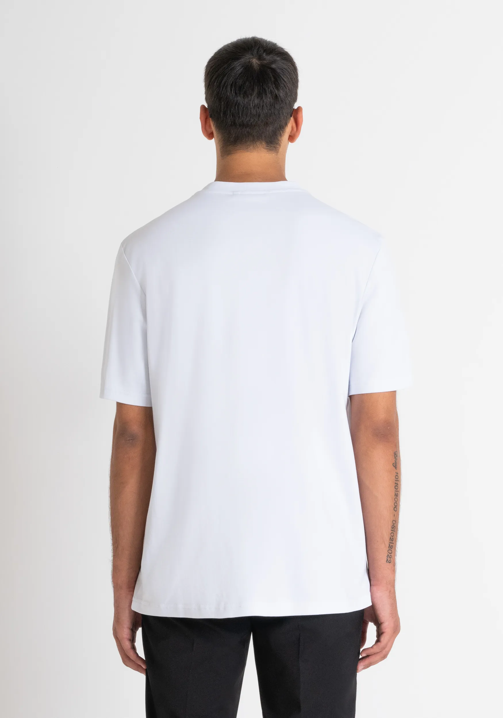 CAMISETA RELAXED FIT DE ALGODÓN BLANCO SUAVE