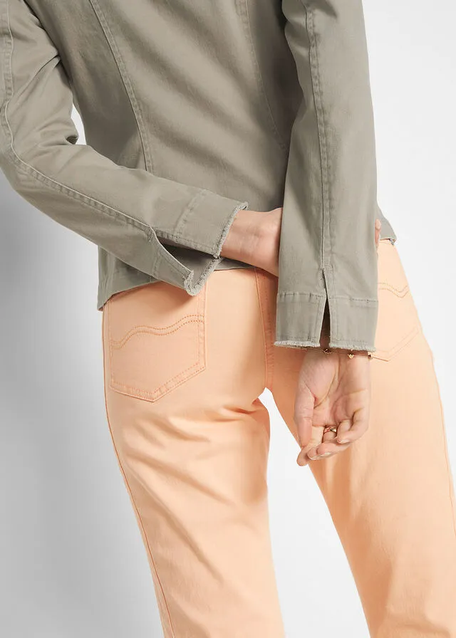 Chaqueta con mangas ligeramente abullonadas Caqui