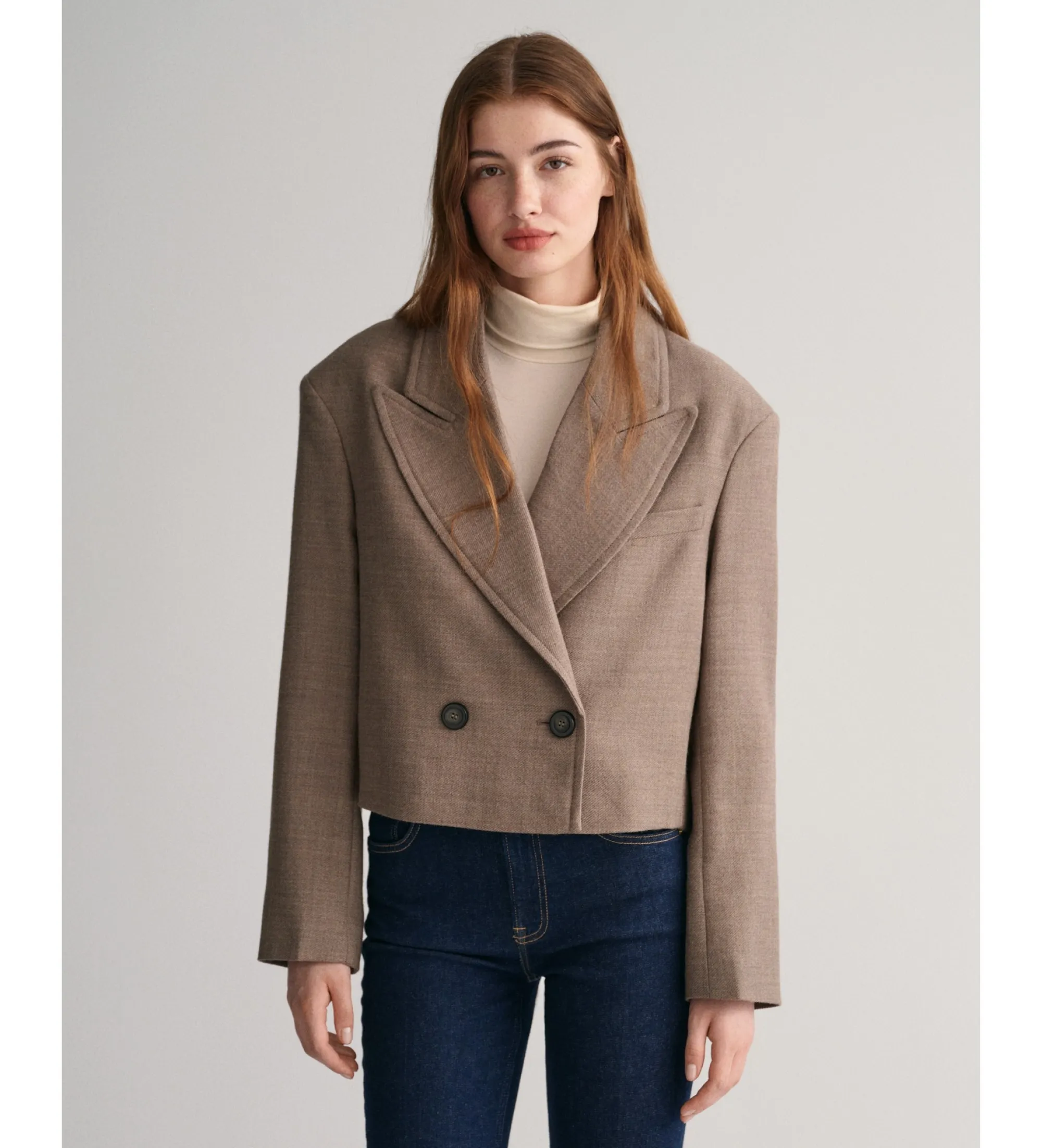Chaqueta corta tipo americana de lana marrón