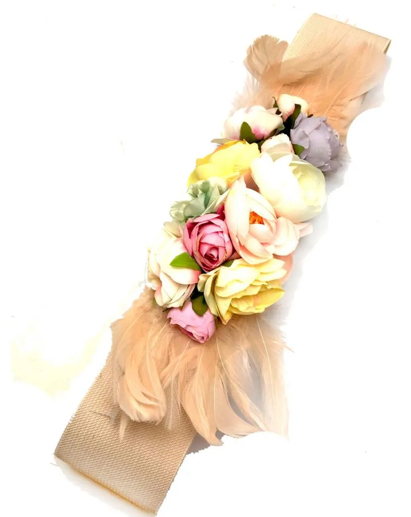 CINTURONES DE FIESTA BEIGE PARA BODAS DE FLORES Y PLUMAS