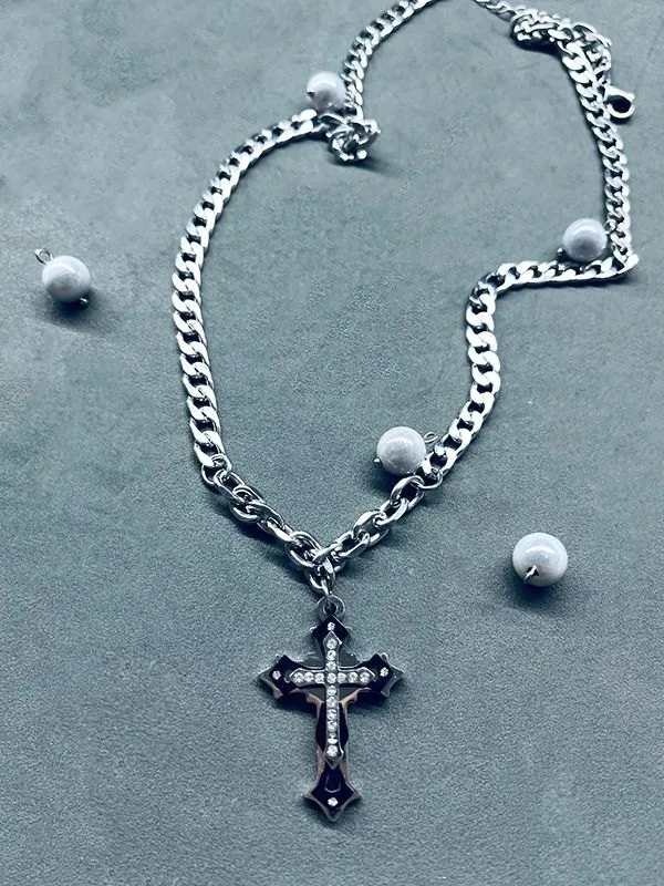 Collar de cadena con colgante de cruz de diamantes de imitación para hombre