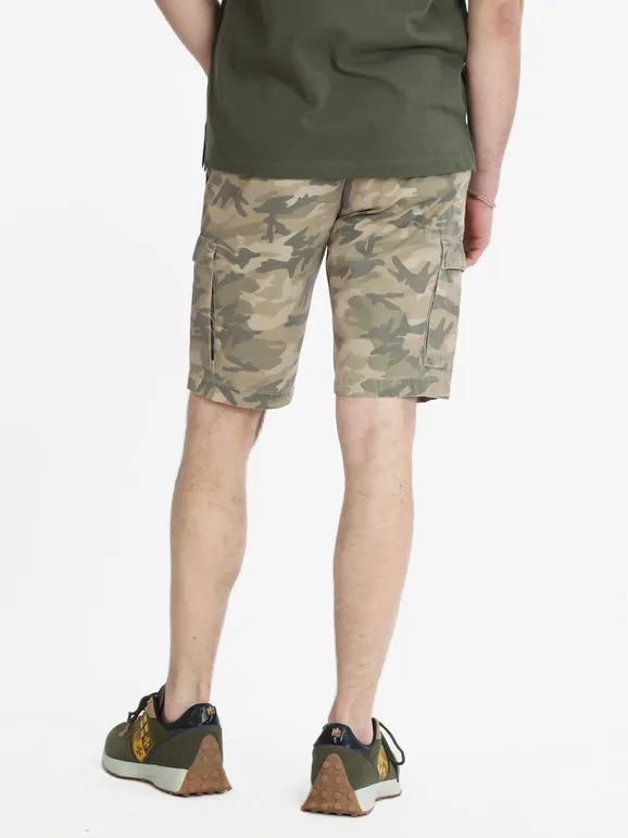 Johnny Looper Pantalones cortos cargo de camuflaje para hombre.