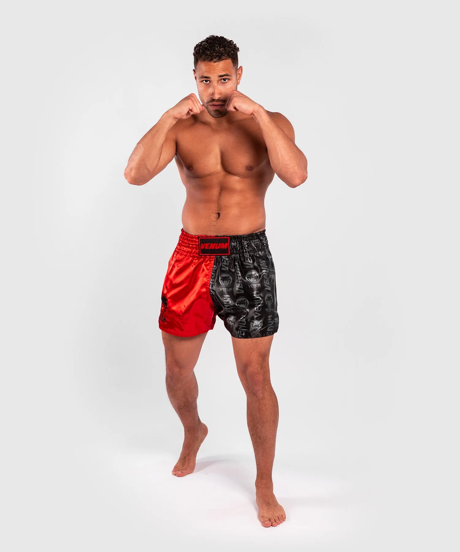 PANTALONES CORTOS VENUM LOGOS MUAY THAI  NEGRO/ROJO