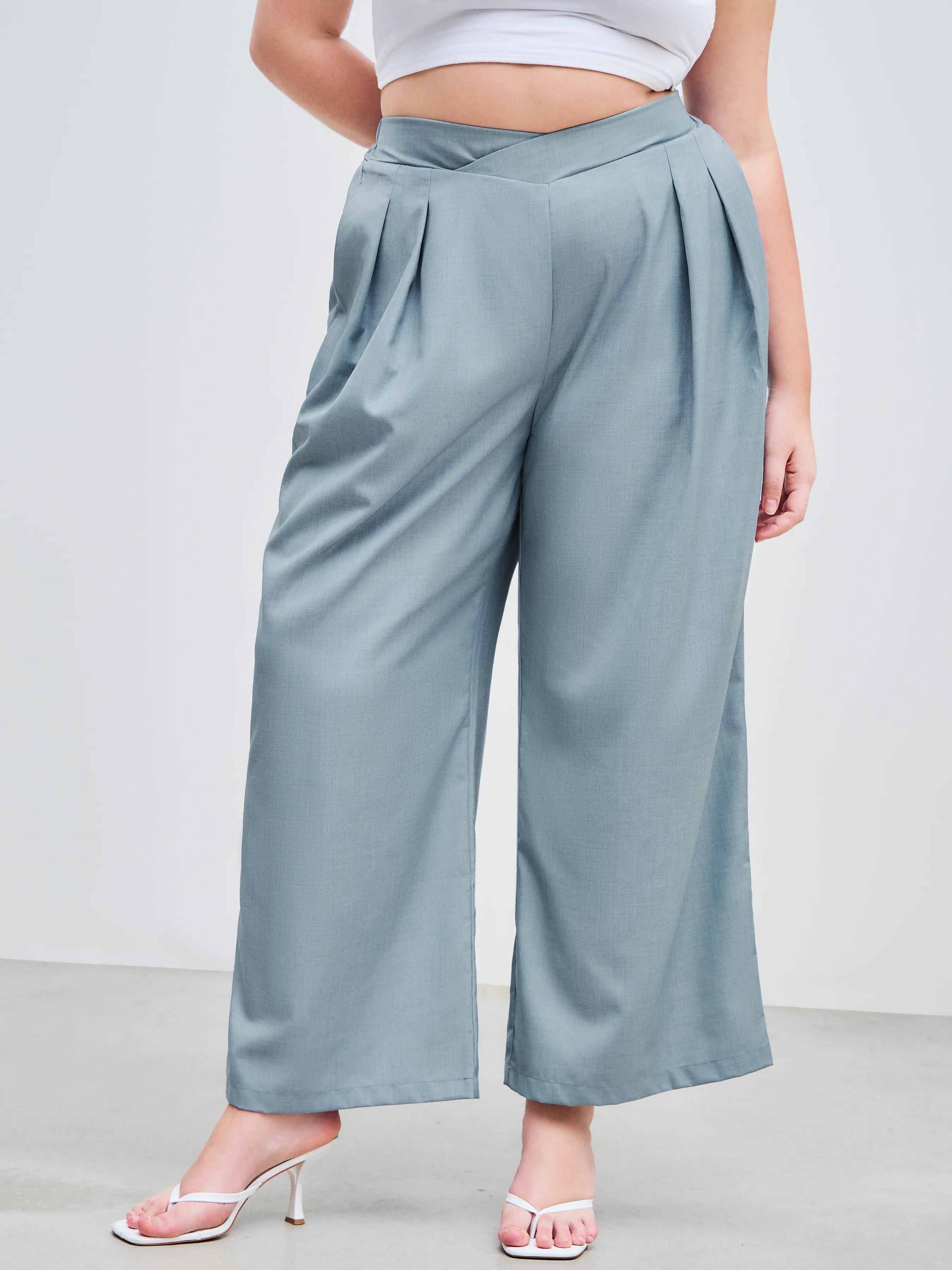 Pantalón Ancho Plisado con Bolsillos de Tiro Medio Curvy