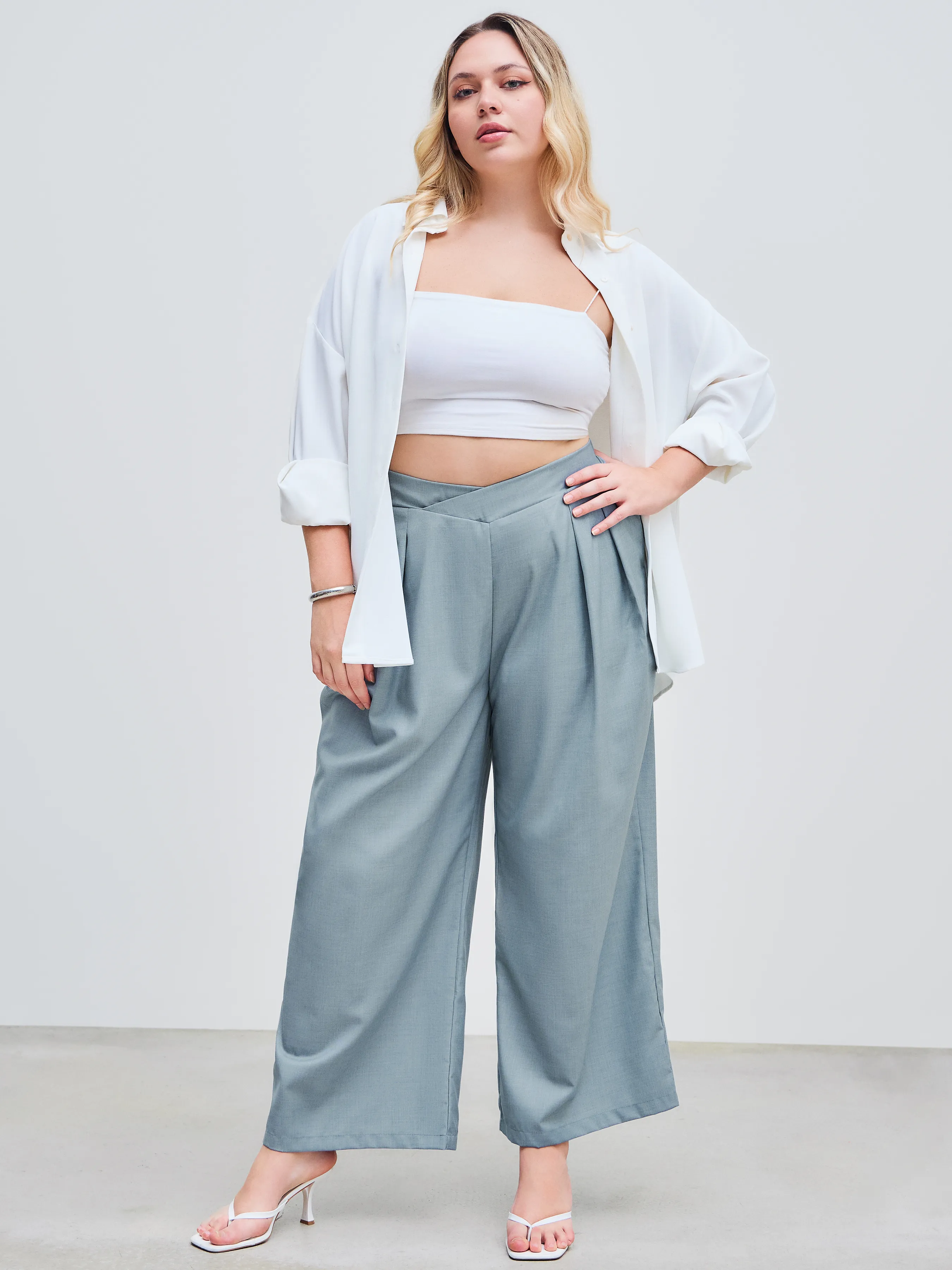 Pantalón Ancho Plisado con Bolsillos de Tiro Medio Curvy