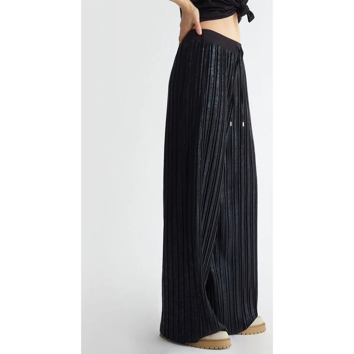 Pantalón largo plisado