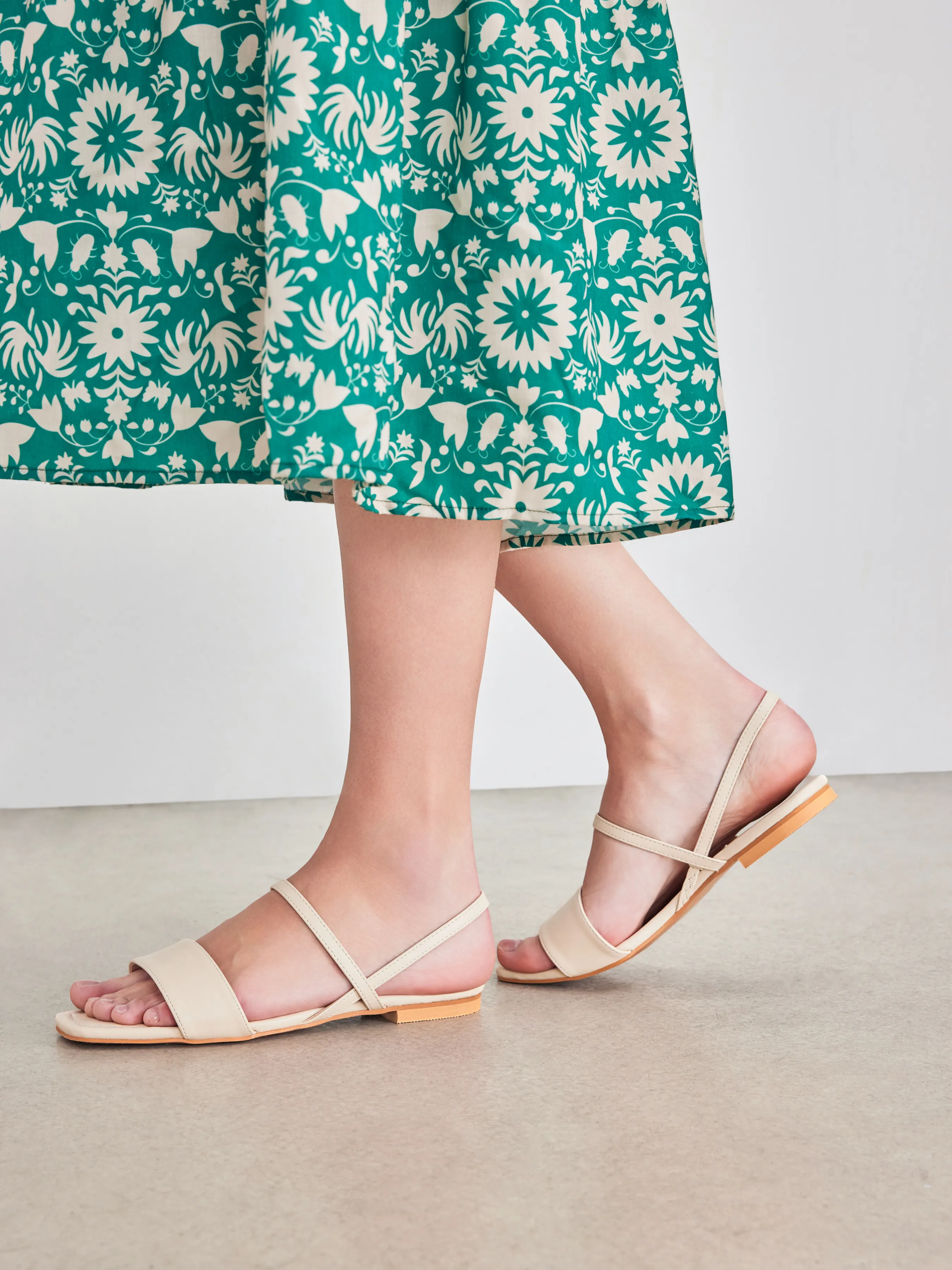 Sandalias con correa trasera