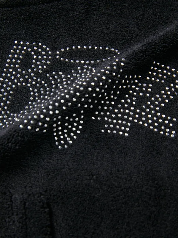 Sudadera con capucha corta con estampado de diamantes de imitación y letras