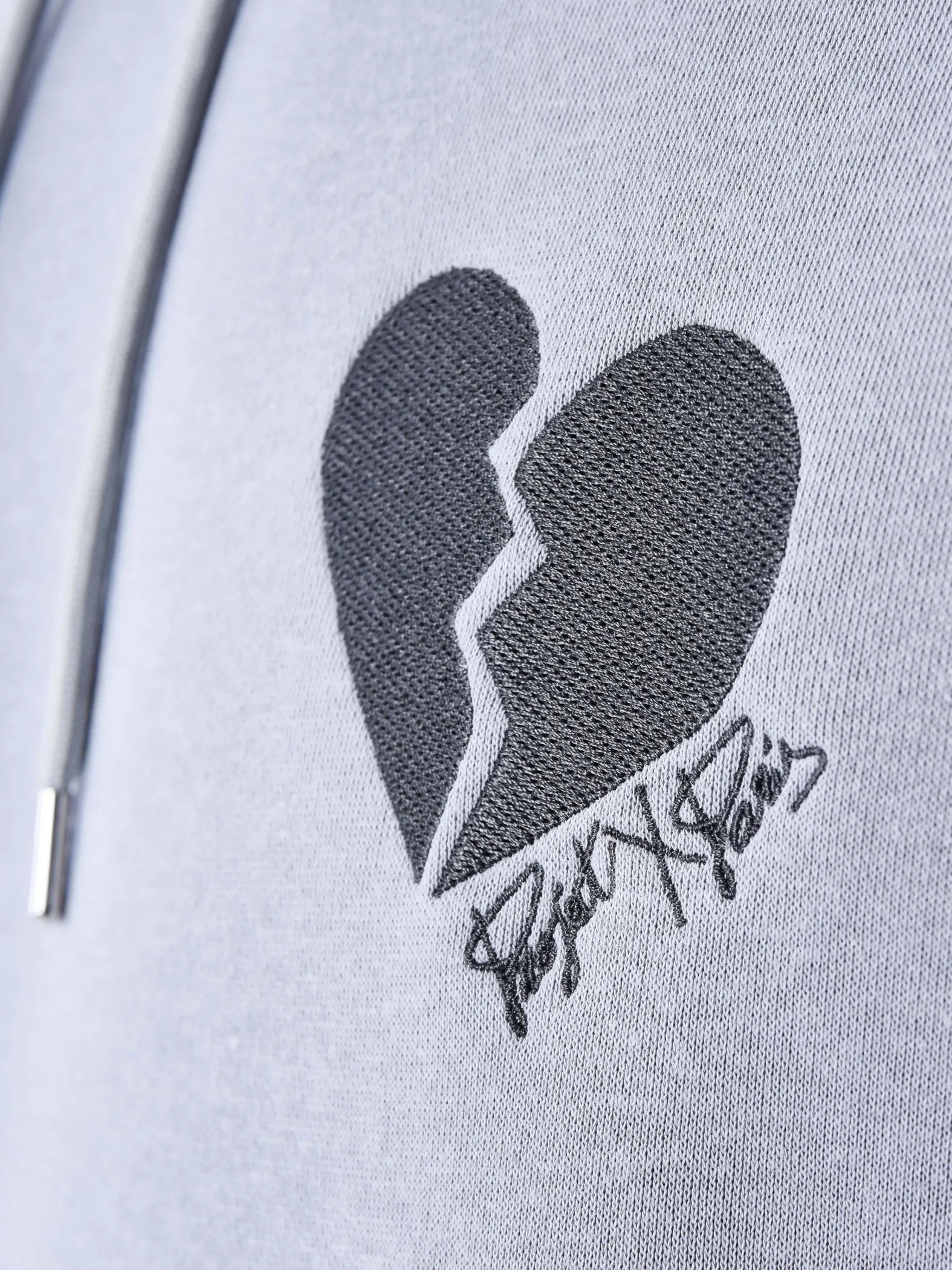 Sudadera con capucha Heartbroken