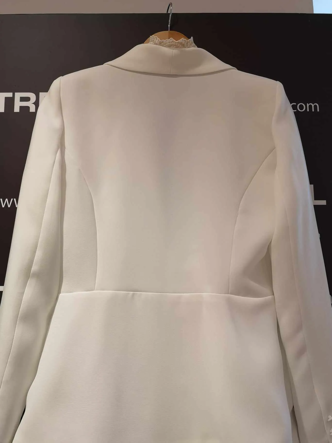 Traje de pantalón blanco