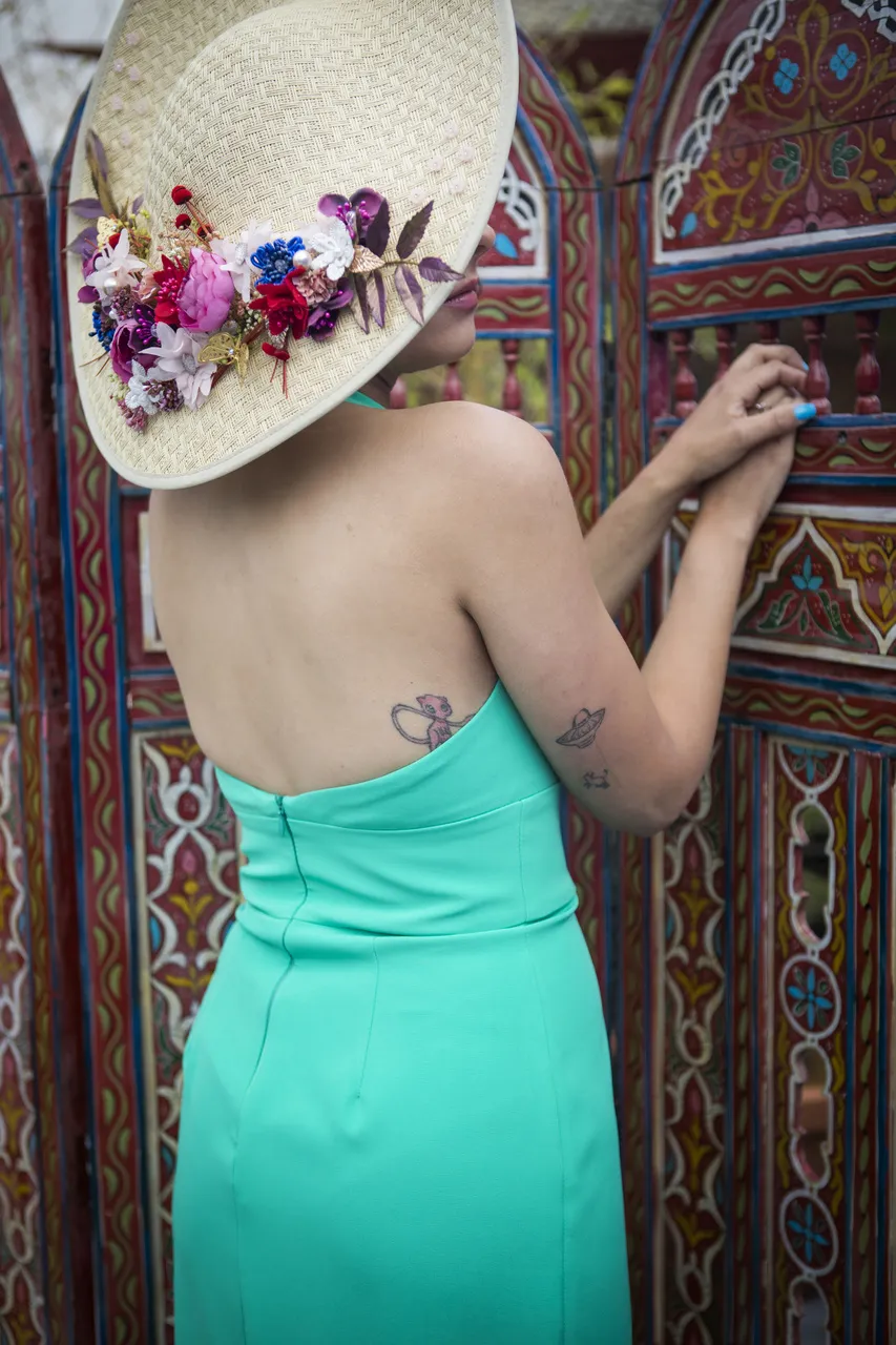 Vestido con espalda descubierta