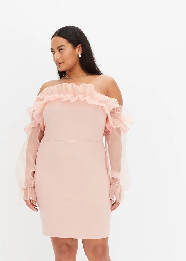 Vestido con mangas de malla rosa pálido