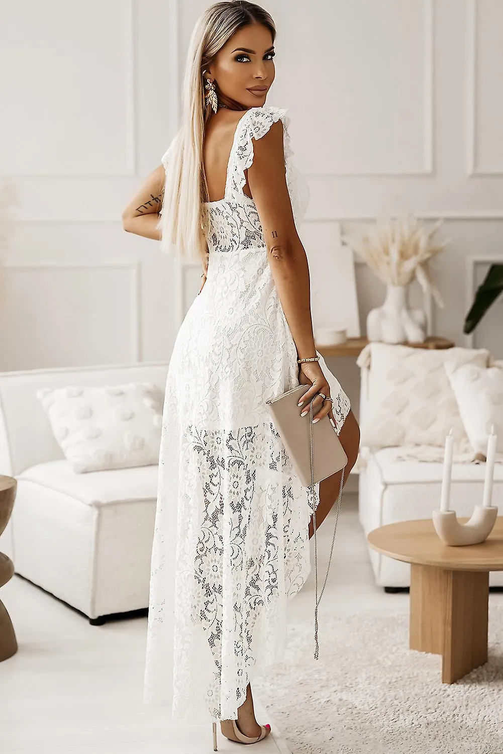 Vestido Maxi de encaje sin manga alto con volantes blancos con volantes bajos