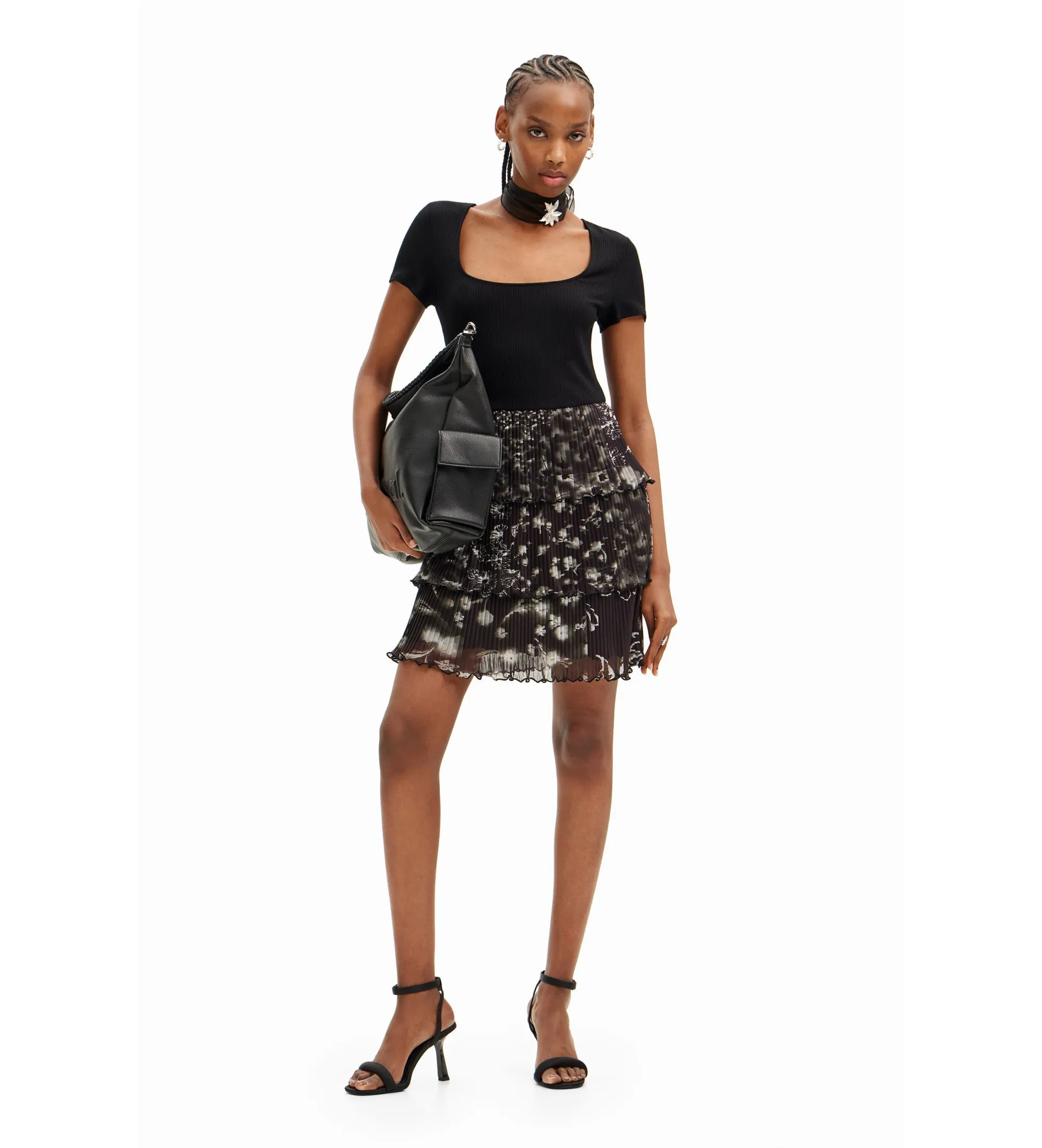 Vestido mini combinado plisado negro