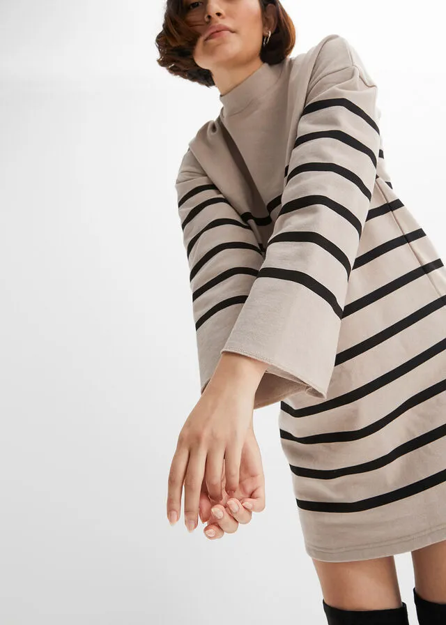 VESTIDO TIPO SUDADERA CON MANGAS ACAMPANADAS PIEDRA JASPEADONEGRO