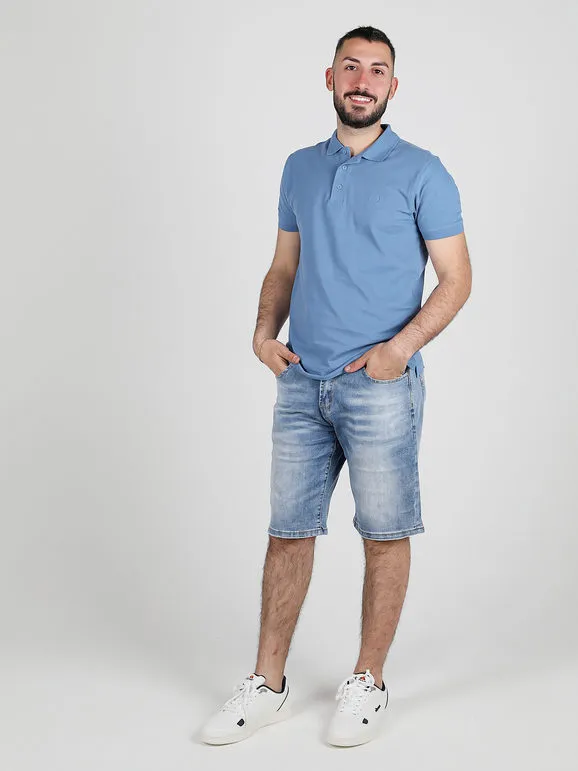 Y.Two pantalones cortos de mezclilla para hombres