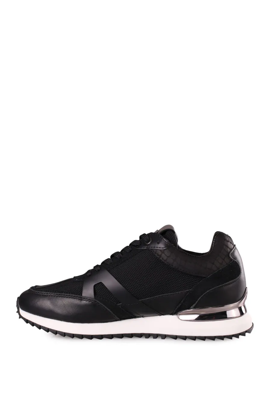 Zapatillas negras 